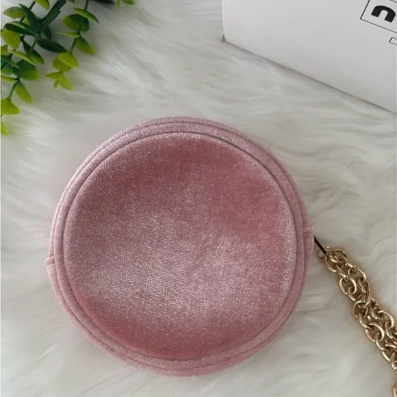 Miu Miu Pink Round Clutch - Picture 6 of 9